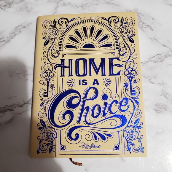 Gallant, V.E Schwab, journal from bookish box in tan color with blue foil design - Picture 1 of 8